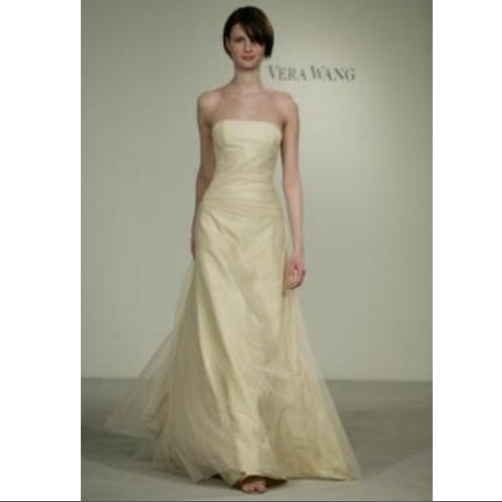 Vera Wang Navy Strapless Gown - Picture 2 of 13